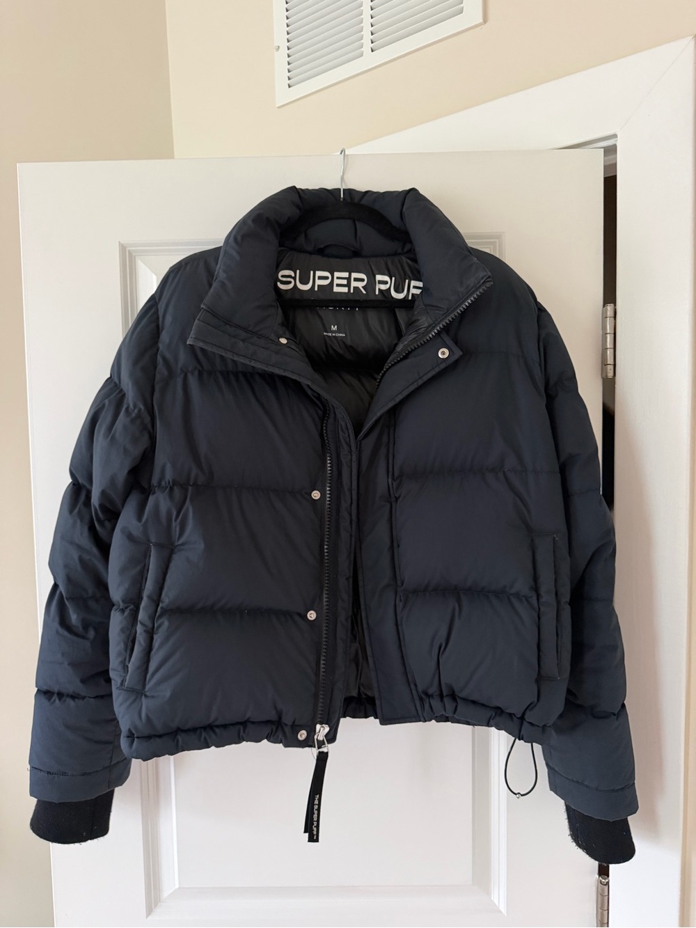 Aritzia SuperPuff Shorty w/ Hood Black